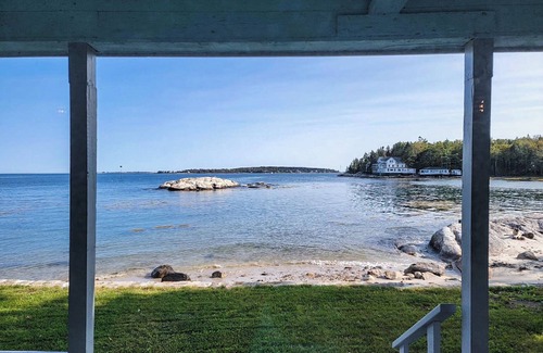 Capitol Island House | Discover Sea Mist: 4 Bed Family Retreat with Great Amenities