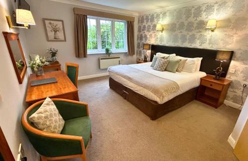 Landford House | Explore New Forest Lodge: Pet-Friendly Escape with Spa