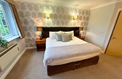 Landford House | Explore New Forest Lodge: Pet-Friendly Escape with Spa