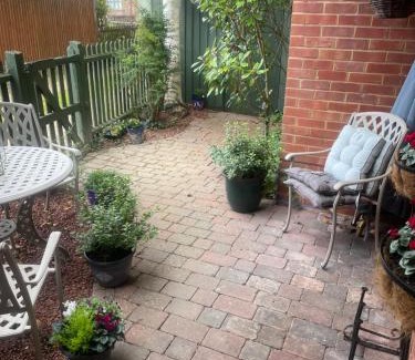 New Forest District Apartment | Exceptional New Forest View: Family-Friendly with Breakfast