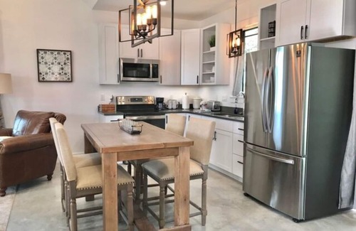 Fredericksburg Cottage | Relaxing Fredericksburg Lodge with Pool & Hot Tub Near Wineries