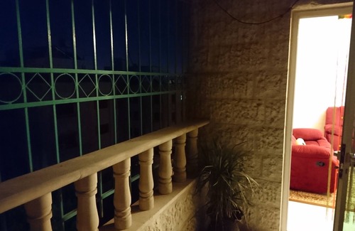 Suwailih Apartment | Modern 3-Bedroom Apartment with Spa and Hot Tub Amenities