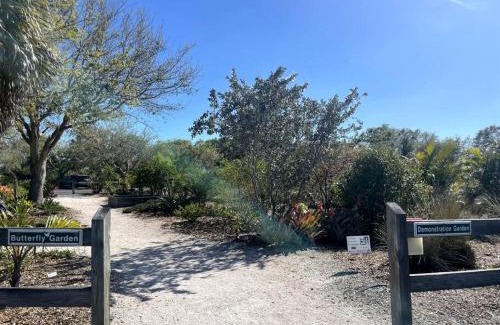 South Venice House | Renovated 3/2 Vacation Home with Oceanfront Views