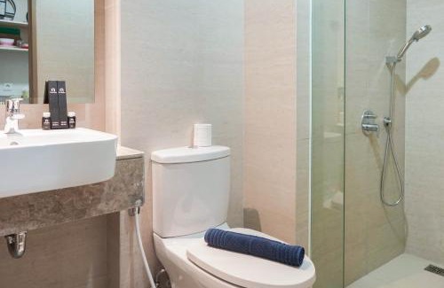 Pantai Indah Kapuk Apartment | Seaside Haven: New Studio with Pool @ Gold Coast Apartment