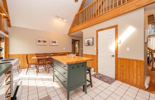 Sky Valley House | Discover Your Perfect Getaway: Lake Access & Cozy Fireplace