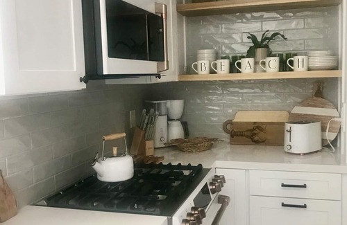 Carpinteria Condo | NEW Gorgeous like-new Condo on beach side of Sandyland Rd Seconds to the sand.