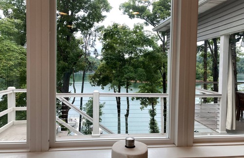 Big Creek House | Lakefront Retreat: 4Bd/4Ba Home with Dock & Pool Access