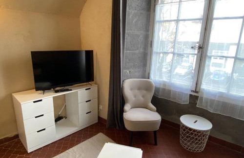 Sablon - Trudaine Apartment | Stylish Grand Studio in the Heart of Clermont-Ferrand
