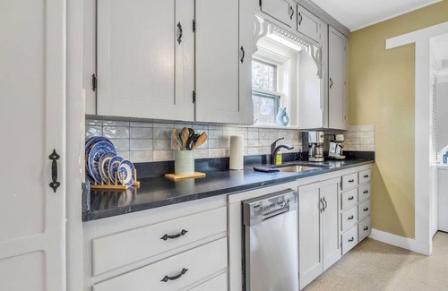 Winter Harbor House | New! Grindstone Bungalow