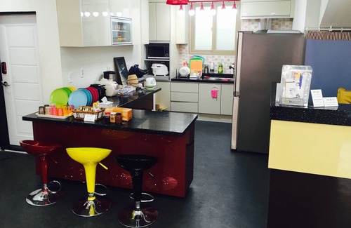 Chunghung House | Discover New Gwangju Guesthouse: Family-Friendly Comfort
