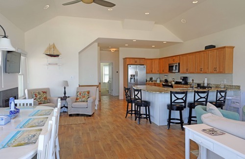Holgate House | Experience Spectacular Water Views at New Holgate Home