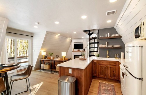 Evergreen Cabin | Discover the Hidden Ruby A-Frame: Pet Friendly Retreat