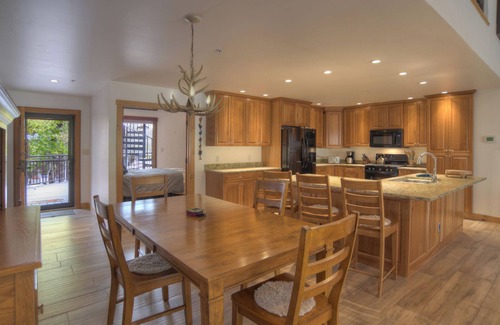 Purgatory House | New! High Mountain Home (#703) |10 min to Ski - Golf - AC/Pool/Hot Tub/Deck