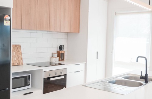 Kingston House | New home close to Hobart CBD and Beach