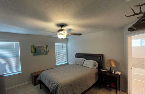 Bulverde House | New home in Bulverde. Convenient to Guadalupe, New Braunfels, SA, & Canyon Lake