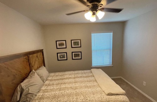 Bulverde House | New home in Bulverde. Convenient to Guadalupe, New Braunfels, SA, & Canyon Lake