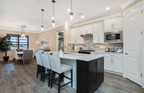 Naples House | Relaxing Retreat in Winding Cypress - 5BR Oceanfront Escape