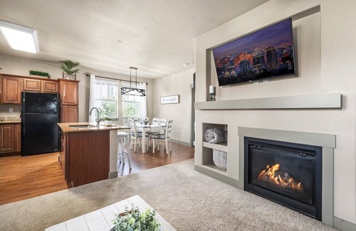 South Jordan House | Cozy Suite with Fireplace, Ski Access & Hot Tub Near SLC