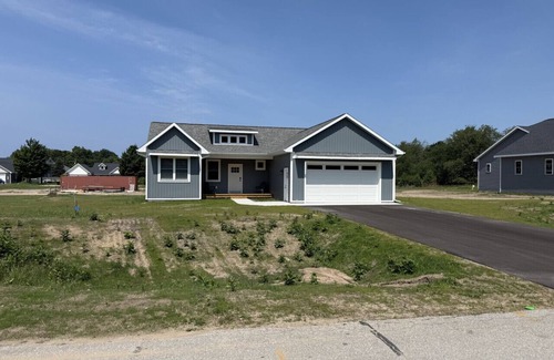 Empire House | New home within 1/2 mile of Lake Michigan and 5 miles from the Sleeping Bear Dunes