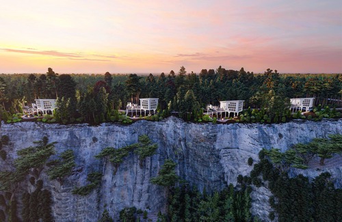 Lupton City Cabin | Enchanting Honeymoon Treehouse with Spa & Hot Tub Access