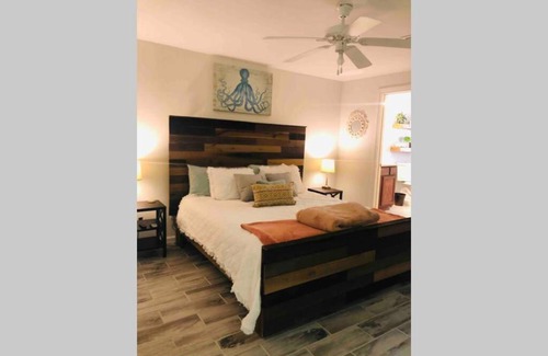 Port O Connor House | Experience Hook'd Ya! with Ocean Views & Family-Friendly Comfort