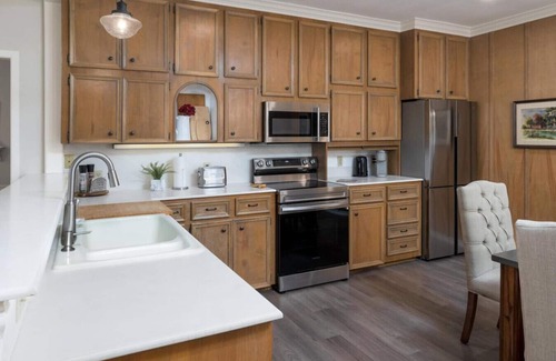 Wimberley House | Discover Dragonfly at Firefly Grove with River Access