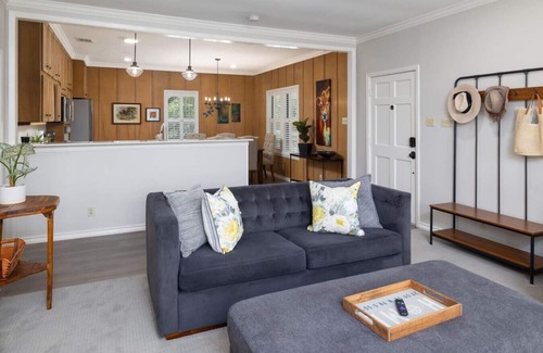 Wimberley House | Discover Dragonfly at Firefly Grove with River Access