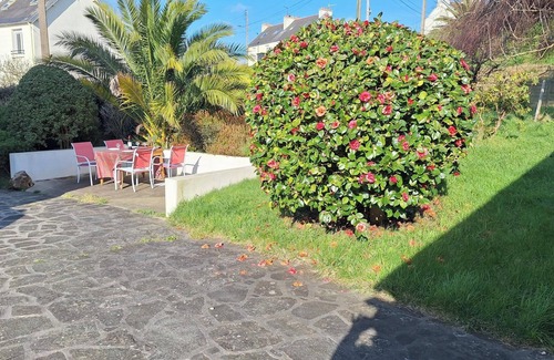 Pont-Croix Cottage | new house, beach at 5 minutes, 3 bedrooms, large garden, terrace, bike provided.