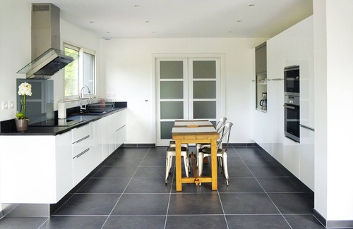 Audinghen House | Experience Comfort at Our Furnished Tourist Lodging
