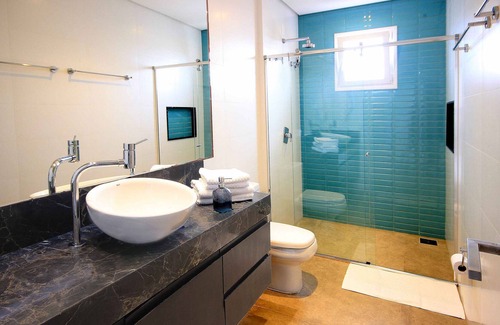 Morro das Pedras House | NEW HOUSE, HIGH STANDARD, BEACH FRONT, IN CLOSED CONDOMINIUM!