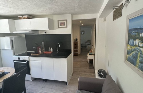 Roquefort-les-Pins House | Beautiful Garden-Level Villa with Pool and Family-Friendly Amenities