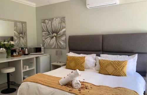 Kraaifontein House | Relax at New Hunters Moon: Oceanfront Bliss Awaits You