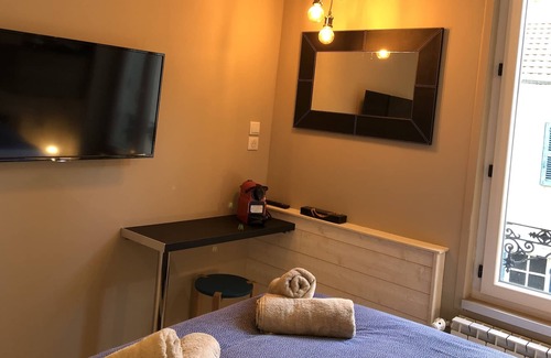 Montlucon Apartment | NEW IN MONTLUCON! Luxury furnished room in a small residence