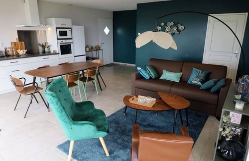 Beaujeu House | Discover Beaujolais: 180° Views and Pet-Friendly Comfort