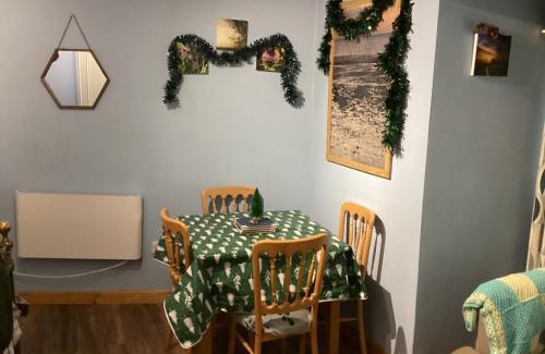 East Dereham Apartment | Discover New Inn Lodge: Pet-Friendly Getaway near Dereham