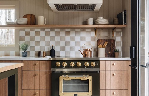 Union Pier House | Discover The Fern: Beachside Townie Cottage with Pool