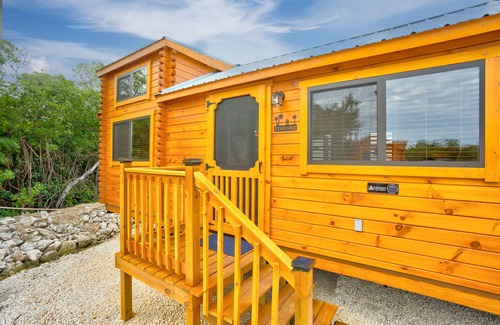 Marathon Cabin | Family-Friendly New Keys Cabins with Full Kitchens Await