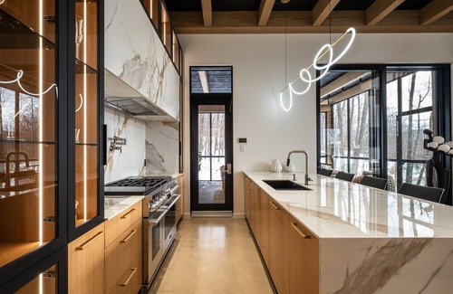 Mont-Tremblant House | Experience Lagom Evergreen: 7 Bedrooms with Indoor Pool