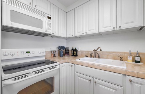McCall Condo | Premier Lakefront Escape at Crystal Beach with Pool & Views