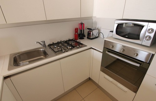 Malcesine Apartment | Modern Lakefront Apartment for 2-4 Guests with Hot Tub