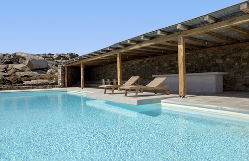 Kalafatis Villa | Discover New Liberation Villa 2 in Mykonos - Rated 10/10