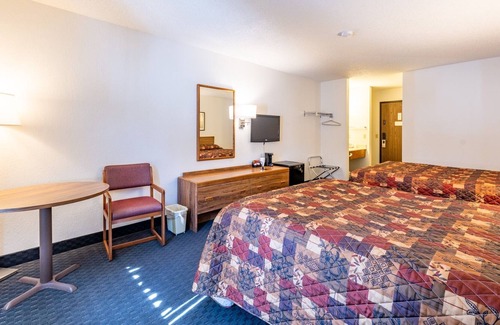 Boulder Junction Apartment | NEW LISTING! 114 Two Queen Room with easy access to Bike Trail