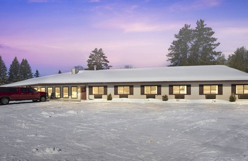 Boulder Junction Apartment | NEW LISTING! 114 Two Queen Room with easy access to Bike Trail by RedAwning