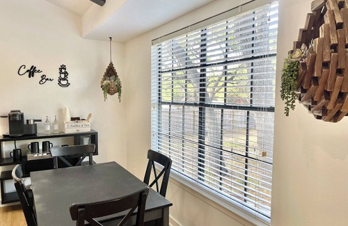 Steiner Ranch House | NEW LISTING! 2 LAKES ~ 1/2 ACRE ~ Wooded/Private/Secluded Home! BYOBoat!