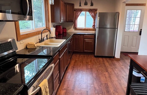 Estes Park House | Renovated Cabin Retreat: Top-Rated, Family-Friendly Stay