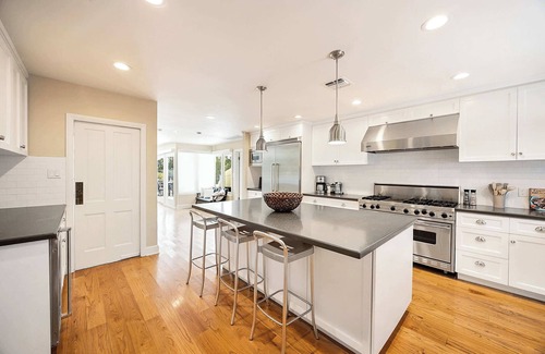 Beverly Hills House | New Listing! Beverly Hideaway by Colby & Conrad