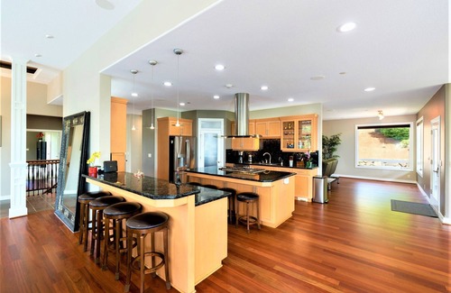 Forest Grove House | Idyllic Retreat: Work Remotely in Wine Country Oasis