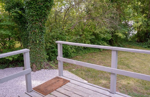 Maryville House | Convenient Hotel Near Downtown, Parks & Hospital Amenities