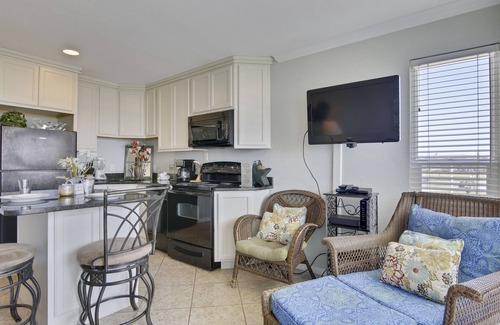 Galveston Condo | Relax and Rejuvenate at SeaScape #2219 - Rated 9.6/10!
