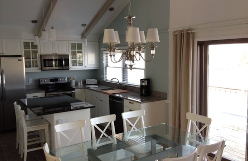 Harvey Cedars House | Discover Harvey Cedars Waterfront 6 Bdrm Beach House